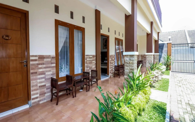 Ndalem Padma Asri Guest House