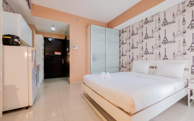 Cozy And Minimalist Studio Room Paramount Skyline Apartment