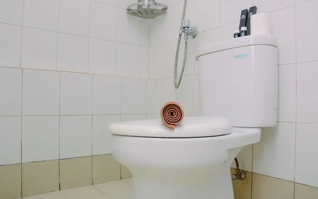 Fully Furnished and Cozy 2BR at Bassura City Apartment