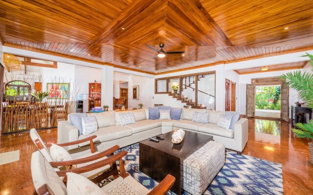 Blue Jewel Oceanfront Private Villa