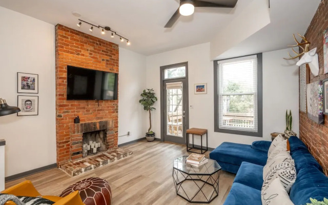 Mansfield Modern Oasis