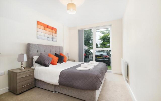 Alder House Serviced Apartment Maidenhead