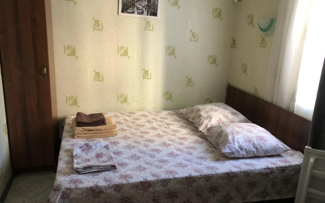 Gostevoy dom na Shkolnoy 40