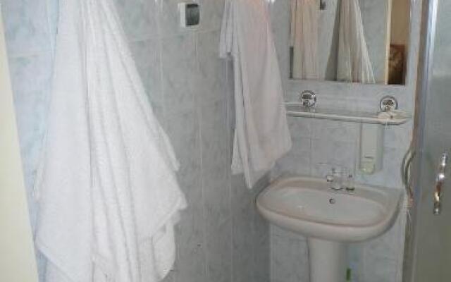 Restauracja Oaza Pokoje Goscinne