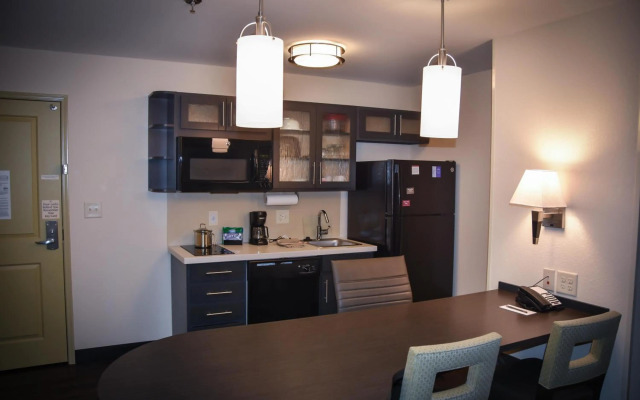 Candlewood Suites Columbus-Northeast by IHG