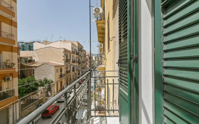 Castello Della Zisa Modern Apartment With Balcony - Adults Only
