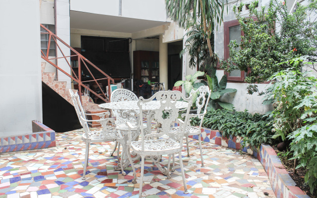OYO 146 Menteng Residence Near Kementerian Perencanaan Pembangunan Nasional/Badan Perencanaan Pembangunan Nasional (Kementerian PPN/Bappenas)