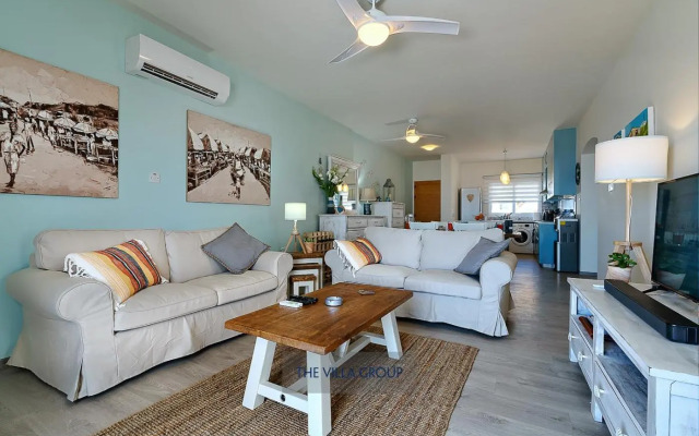 Thea Vista Apartment