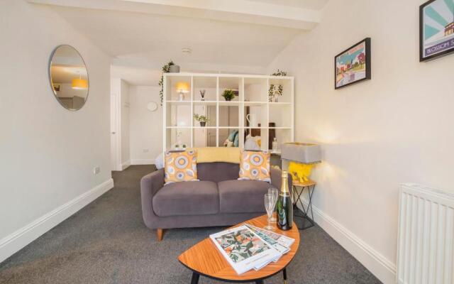Abbotts Mews - Studio Apartment