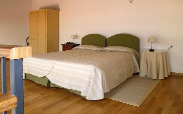 Apartment With Balcony in Poggio All'agnello