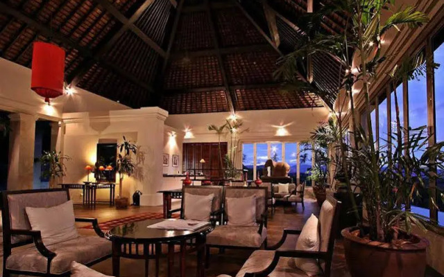 The Pavilions, Suites