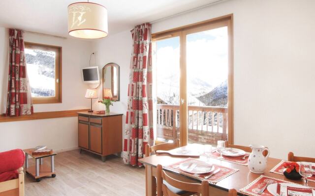 Traditional apartment on the slopes in St Jean d'Arves