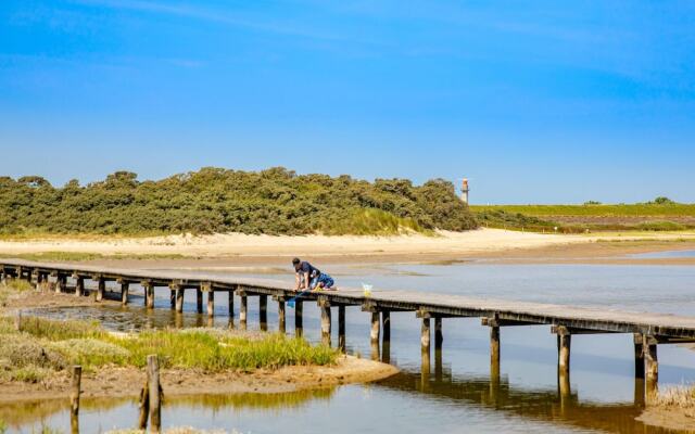 Modern Lodge With Combi-microwave, Beach at 500 m