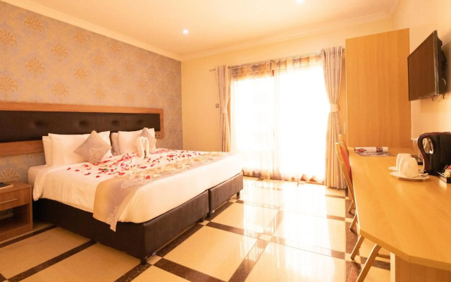 West Lerruat Hotel