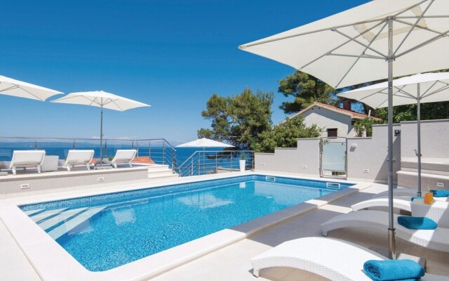 Stunning Home in Prigradica With Wifi and 3 Bedrooms