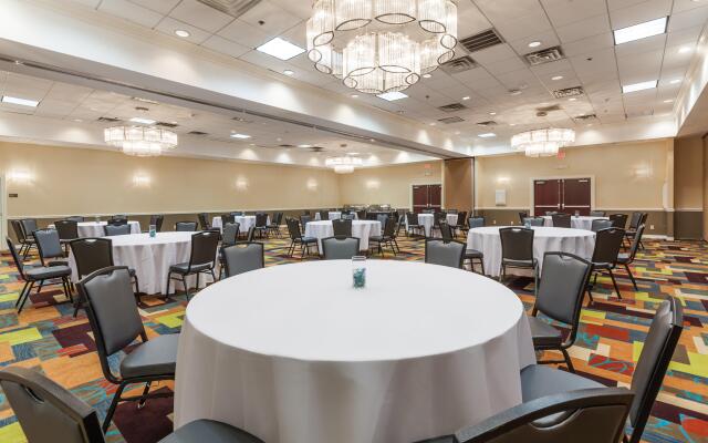 Holiday Inn Hotel & Suites Oklahoma City North by IHG