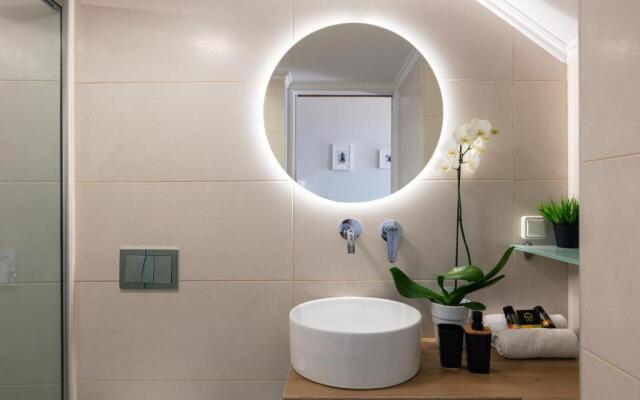 AnnaView Apartments & Suites