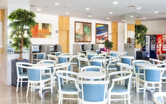 Apartamento cerca de Water World y Gnomo Park