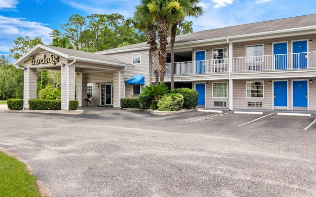 Travelodge Suites MacClenny