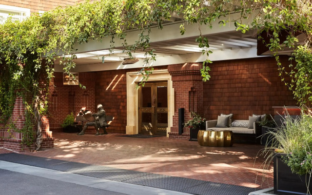 The Stanford Park Hotel