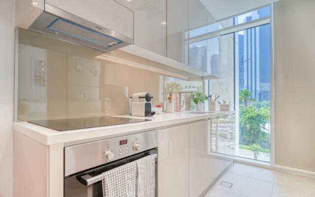 Banyan Tree - 210- DM