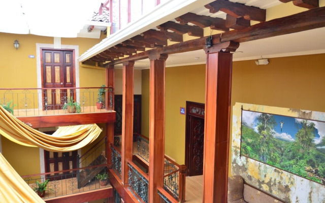 Hotel Campanario