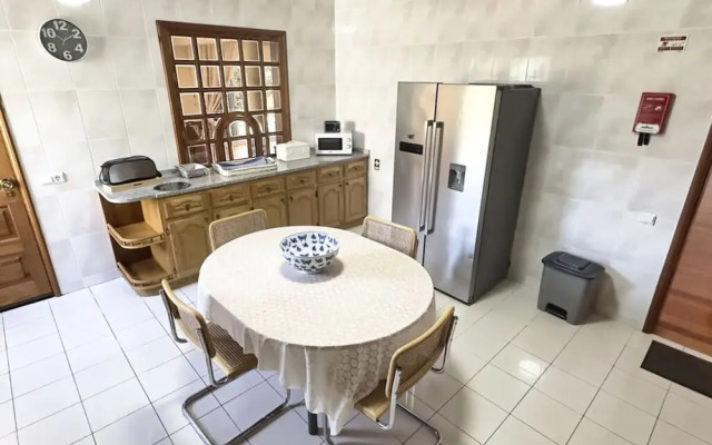 Quinta Martin Modern Retreat