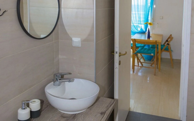 Salonikiou Beach Deluxe Apartments