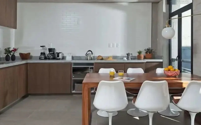 Perfect Modernation Apartment by Mr.W