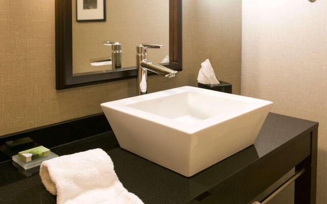 Cambria hotel & suites Indianapolis Airport