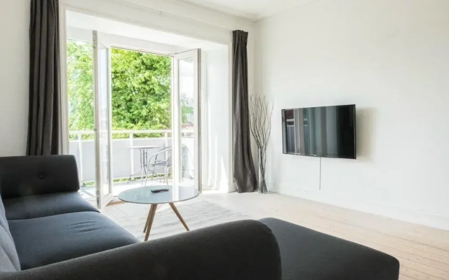 Nice 2-bed in Hellerup w Balcony