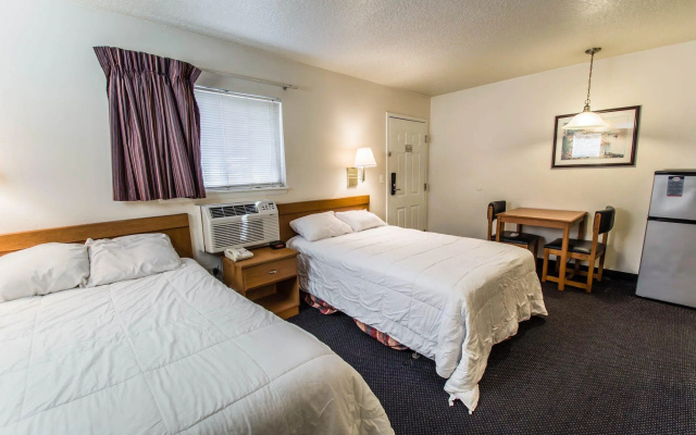 Studio 6 Extended Stay - Jacksonville, FL - South