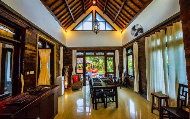 Bukit Paradise Villa