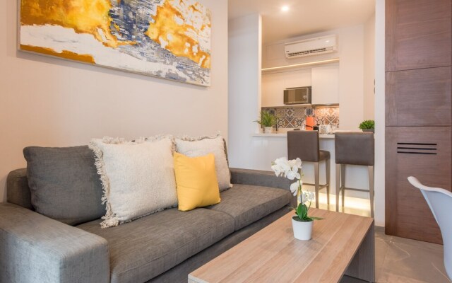LUXURY 1-bdr -ROOFTOP POOL-GYM-PARK G310
