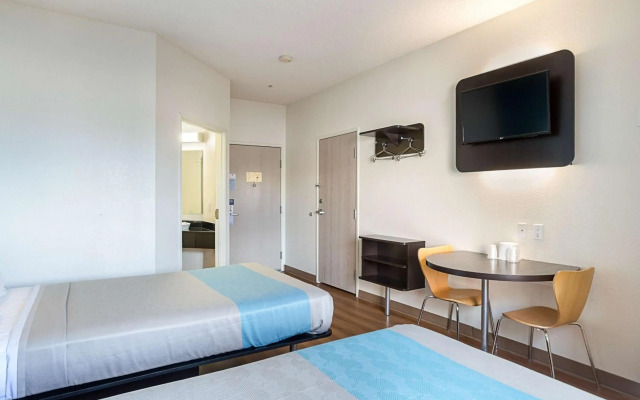 Motel 6 Page, AZ