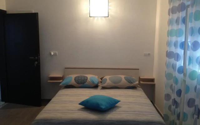 Gabi Rooms & Studio Apartment