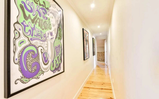 Amazing 3 Bdr Apartment w Lisbon View in Santos, Lisbon