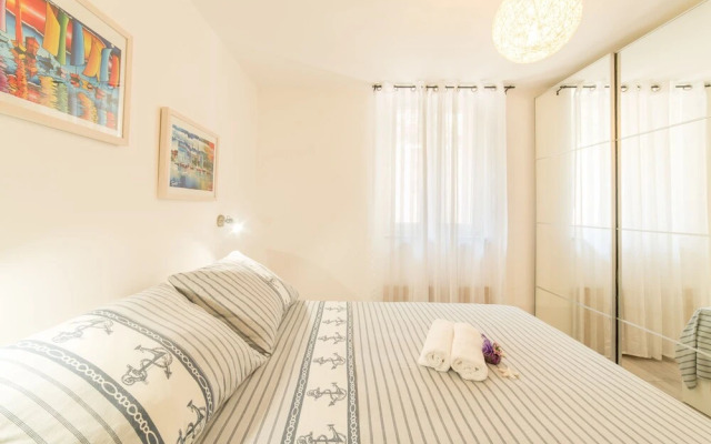 Apartment Nono near the beach with parking