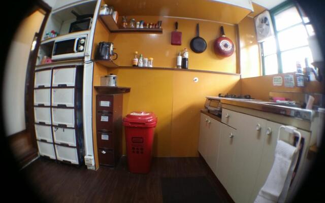 Guesthouse Base Okinawa - Hostel