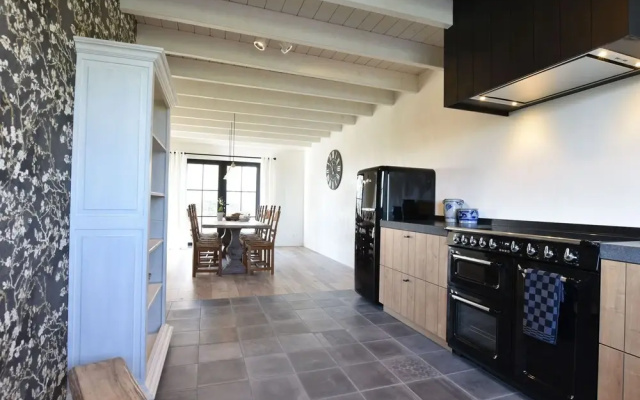 Serene Holiday Home in Nieuwvliet With Garden