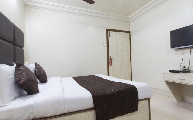 OYO 935 Hotel Palkhee