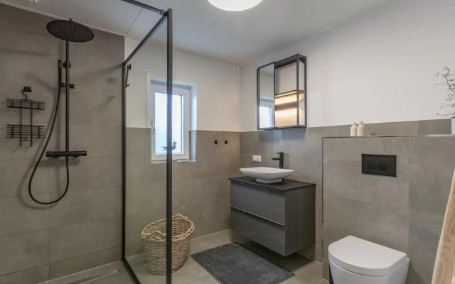 Modern Bungalow Close to the Beach