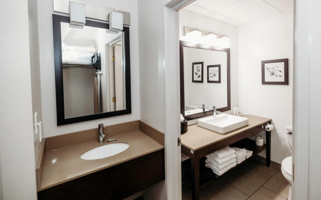 Parkview Inn & Suites Lancaster