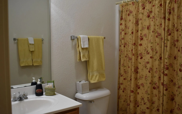 Hermann Crown Suites