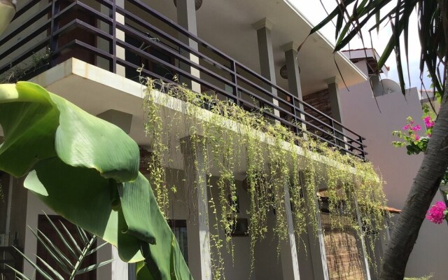 Casa Narrow Villa - Rote