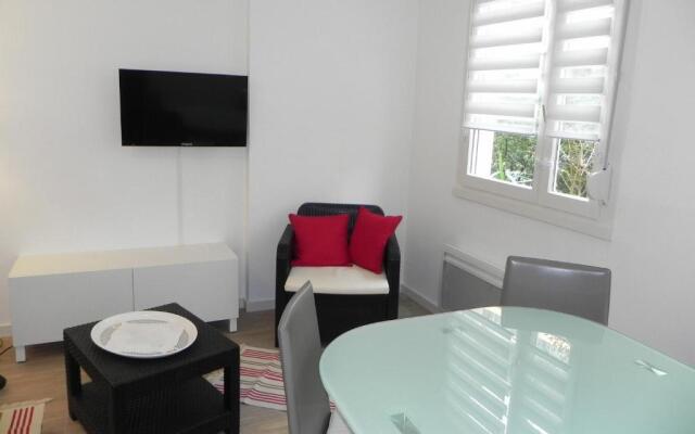 Appartement Aix-les-Bains, 1 pièce, 2 personnes - FR-1-617-5