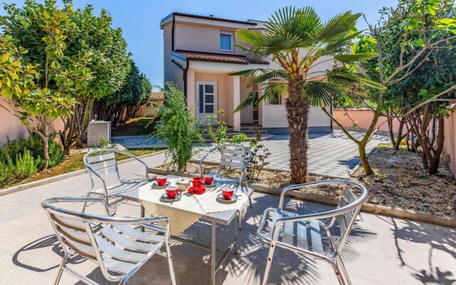 Amazing Home in Fazana With Wifi and 2 Bedrooms