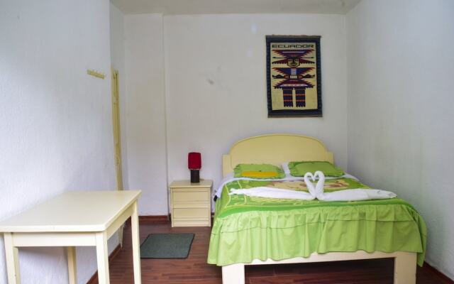 Hostal Santa Cruz Backpackers