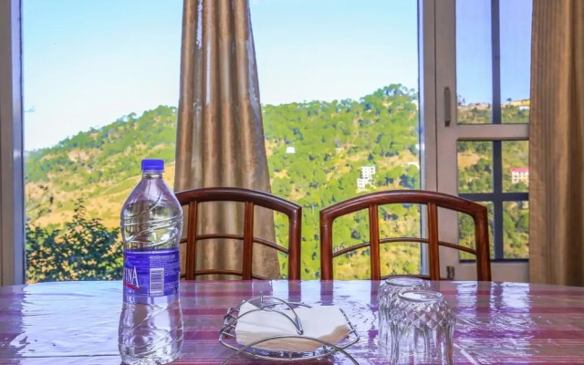 OYO 12187 Home LuxuryHill View 2BHK Villa Kasauli
