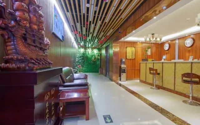 Xinzheng Marriott Business Hotel (Shuanghu Avenue Subway Station)